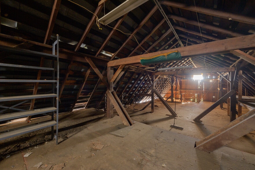 More Photos Of 31232 Red Hill Rd, Langsville Auto Repair For Sale