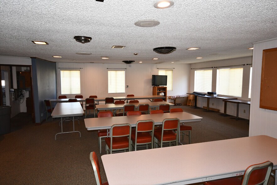 More Photos Of 2620 W 2nd St, The Dalles Restaurant For Sale