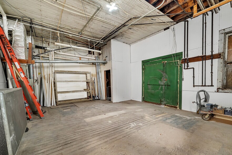 More Photos Of 516 Depot St, Mazon Storefront Retail Residential For Lease