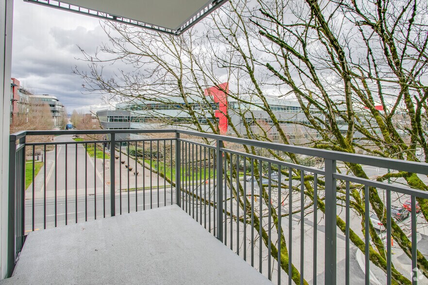 More Photos Of 2895 10th Av, Vancouver Apartments For Lease