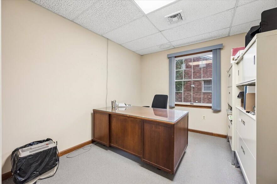 More Photos Of 1130 US Highway 202 S, Raritan Medical For Sale
