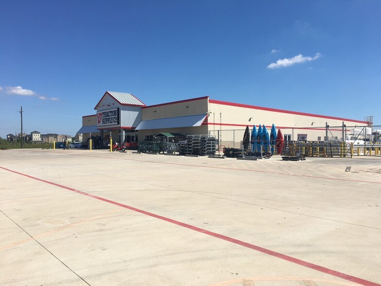 More Photos Of 1650 Highway 365, Port Arthur Freestanding For Sale