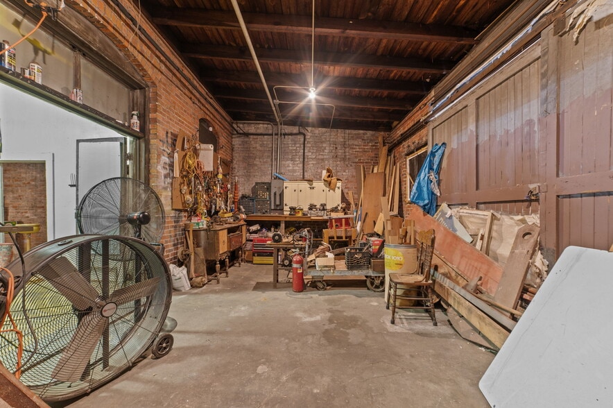 More Photos Of 115 N Queen St, Kinston General Retail For Sale