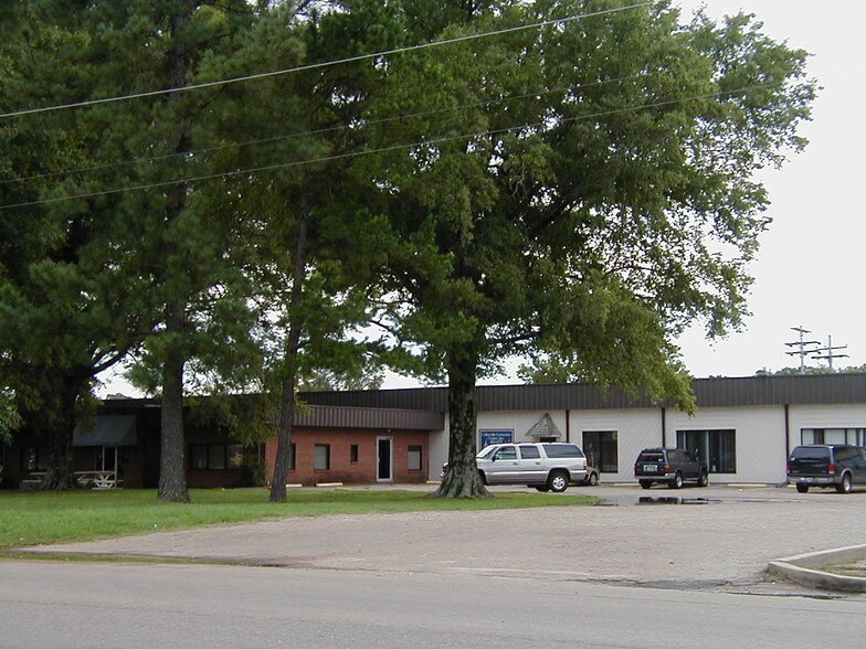 More Photos Of 449 Highway 72, Collierville Unknown For Lease