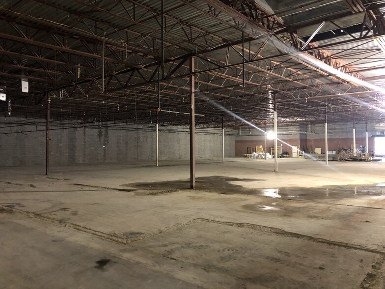 More Photos Of 9105 Hickory Flat Hwy, Woodstock Unknown For Lease