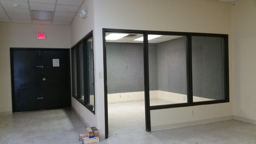 More Photos Of 2171 E Morgan Ave, Evansville Light Manufacturing For Sale