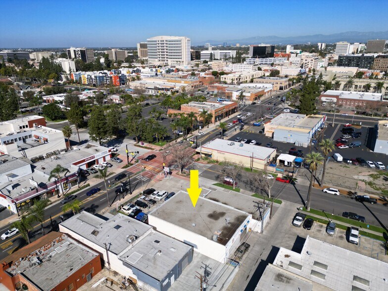 More Photos Of 203-205 S Main St, Santa Ana Freestanding For Sale