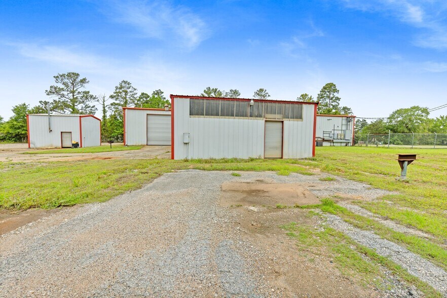 More Photos Of 516 FM 3083 Rd, Conroe Industrial For Lease
