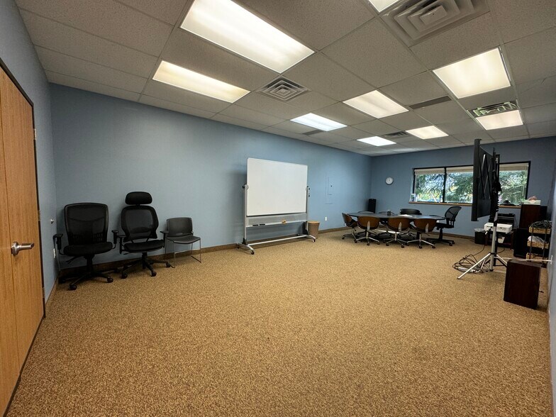 More Photos Of 510 S Maple Rd, Ann Arbor Office For Sale