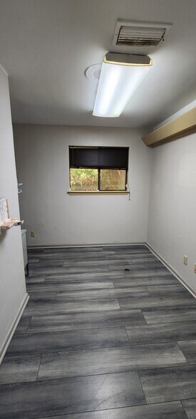 More Photos Of 2608 Matlock Rd, Arlington Medical For Lease