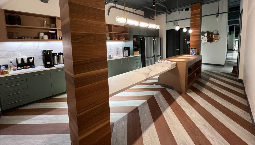 More Photos Of 2135 Butano Dr, Sacramento Office For Lease