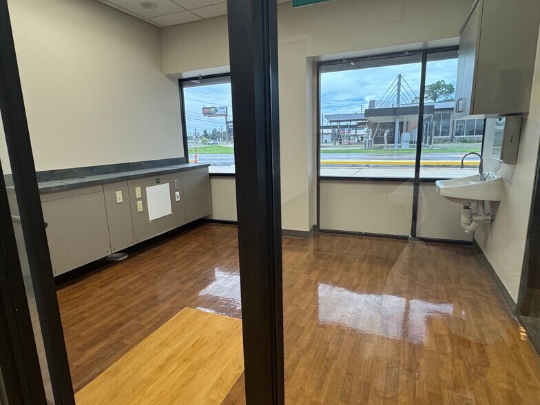 More Photos Of 707 Grand Caillou Rd, Houma Medical For Lease