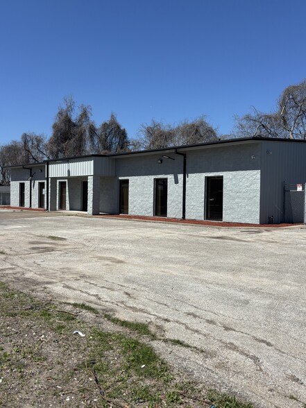 More Photos Of 11950 Alief Clodine Rd, Houston Light Distribution For Sale