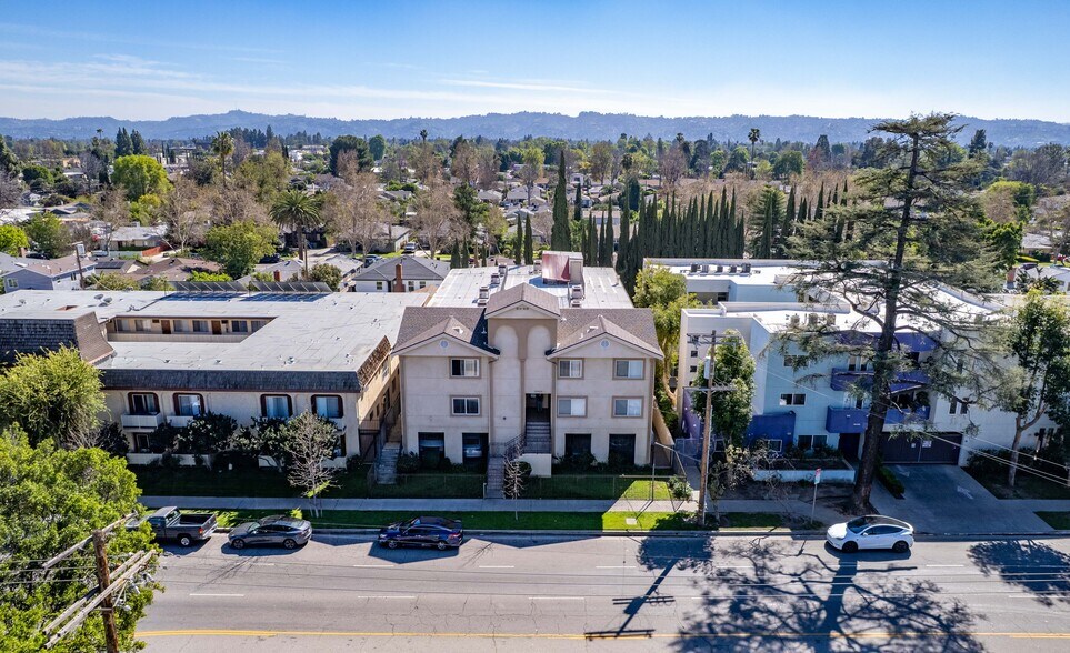 More Photos Of 13430 Victory Blvd, Van Nuys Apartments For Sale