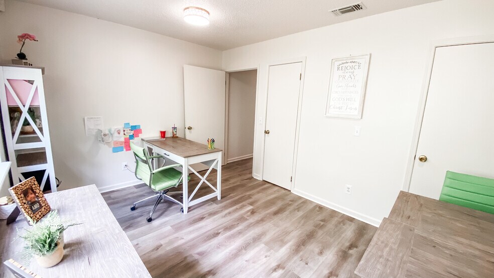 More Photos Of 4221 Baymeadows Rd, Jacksonville Unknown For Lease