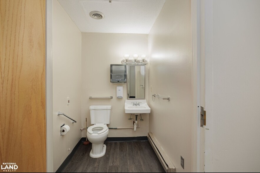 More Photos Of 300 Cedar St, Tarkio Skilled Nursing Facility For Sale
