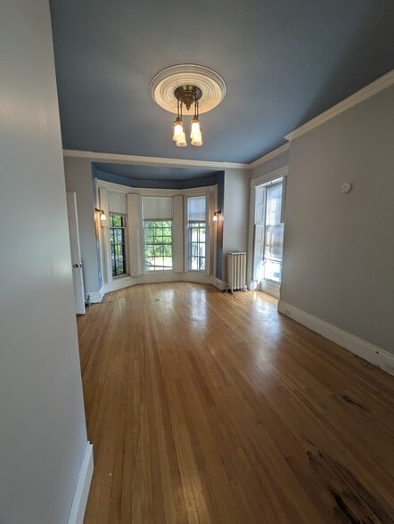 More Photos Of 44 Penobscot St, Bangor Apartments For Lease