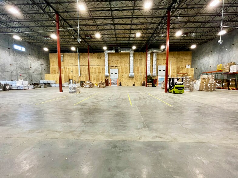 More Photos Of 528 Sunbury Rd, Midway Warehouse For Lease