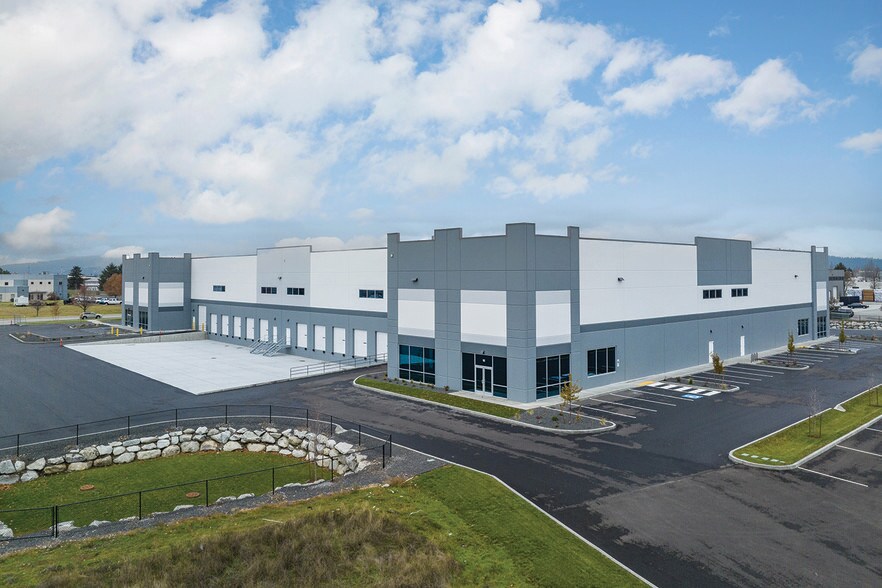 More Photos Of 751 S Clearwater Loop, Post Falls Industrial For Lease