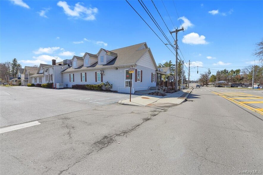 More Photos Of 868-870 Main St, Hopewell Junction Supermarket For Sale