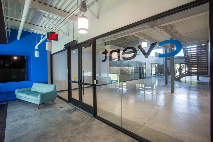 More Photos Of 4001 W Parmer Ln, Austin Office For Lease