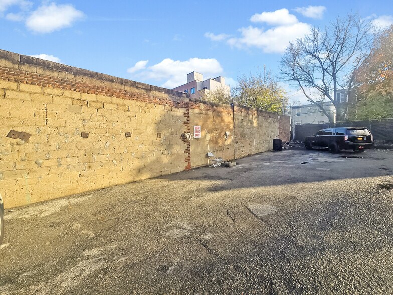More Photos Of 1710 Pacific St, Brooklyn Warehouse For Sale