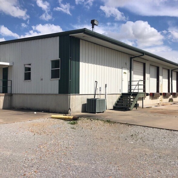 More Photos Of 1803 Gulley Rd, Jonesboro Distribution For Lease