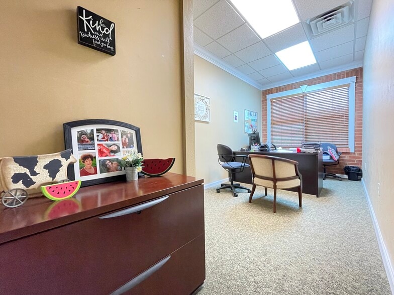 More Photos Of 5800 NW 39th Ave, Gainesville Office For Sale