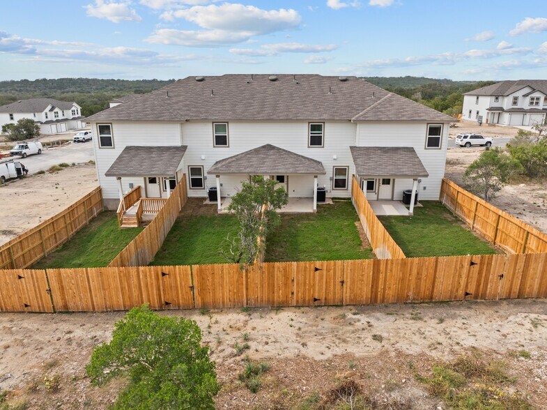 More Photos Of 124 Bonnie Bnd, San Antonio Apartments For Sale