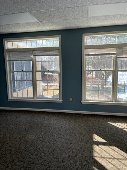 More Photos Of 360 Route 101, Bedford Medical For Lease