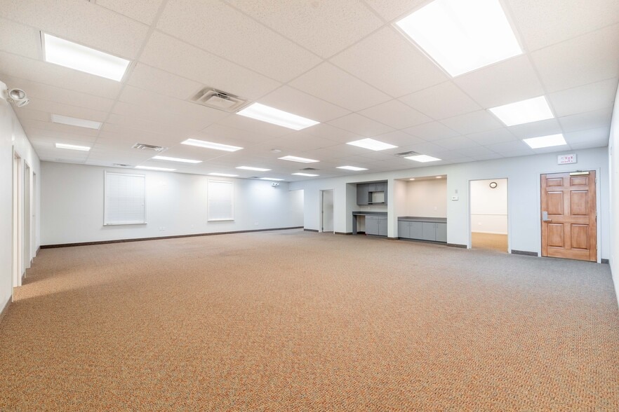 More Photos Of 2104 E Eleven Mile Rd, Warren Office For Lease