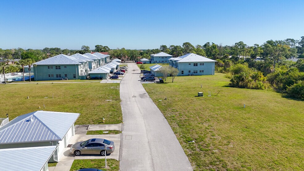 More Photos Of 4520 S Biscayne Dr, North Port Apartments For Sale