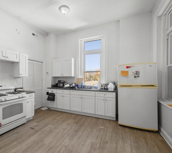 More Photos Of 1725 S Ashland Ave, Chicago Apartments For Sale