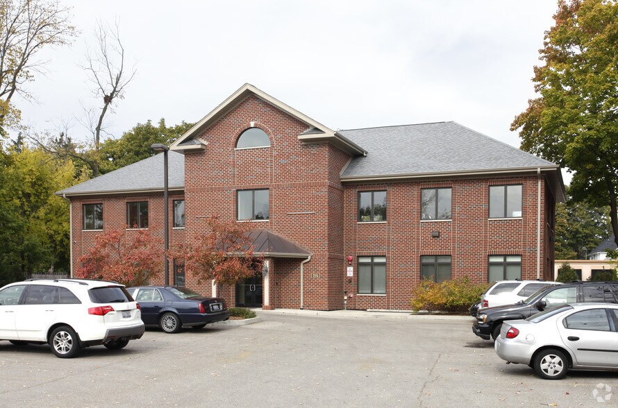 Primary Photo Of 114 W Rockland Rd, Libertyville Office For Lease