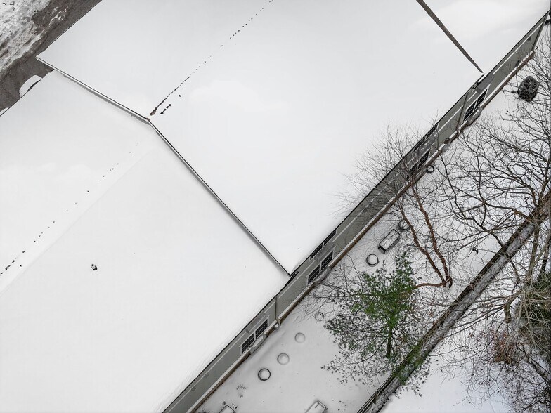 More Photos Of 751 E Tamarack Trl, Bloomington Healthcare For Sale