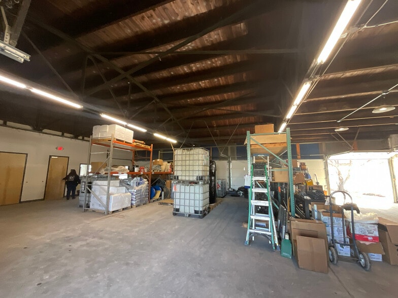 More Photos Of 1405 Woodswether Rd, Kansas City Warehouse For Sale