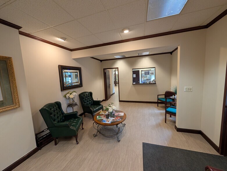 More Photos Of 6016-6020 NW 120th Ct, Oklahoma City Coworking Space