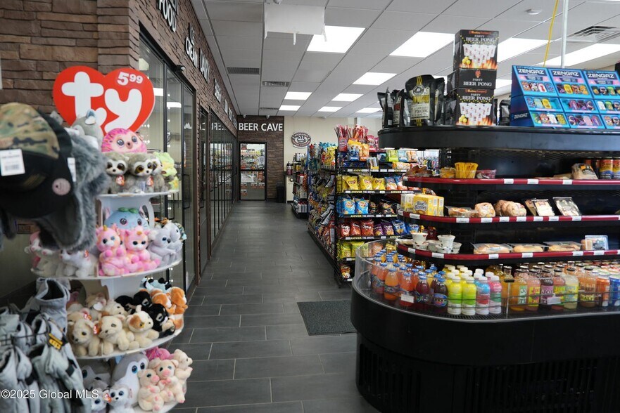 More Photos Of 521 E Main St, Palmyra Convenience Store For Sale