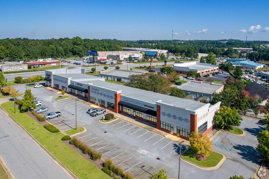 More Photos Of 4015 Veterans Ct, Columbus General Retail For Lease