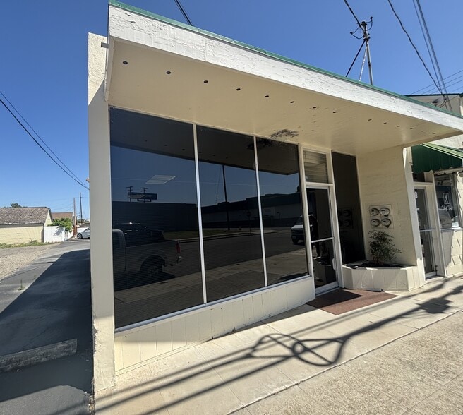 More Photos Of 11 W 12th St, Tracy Light Distribution For Lease