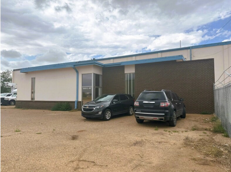 More Photos Of 1333 E 44th St, Lubbock Industrial For Sale