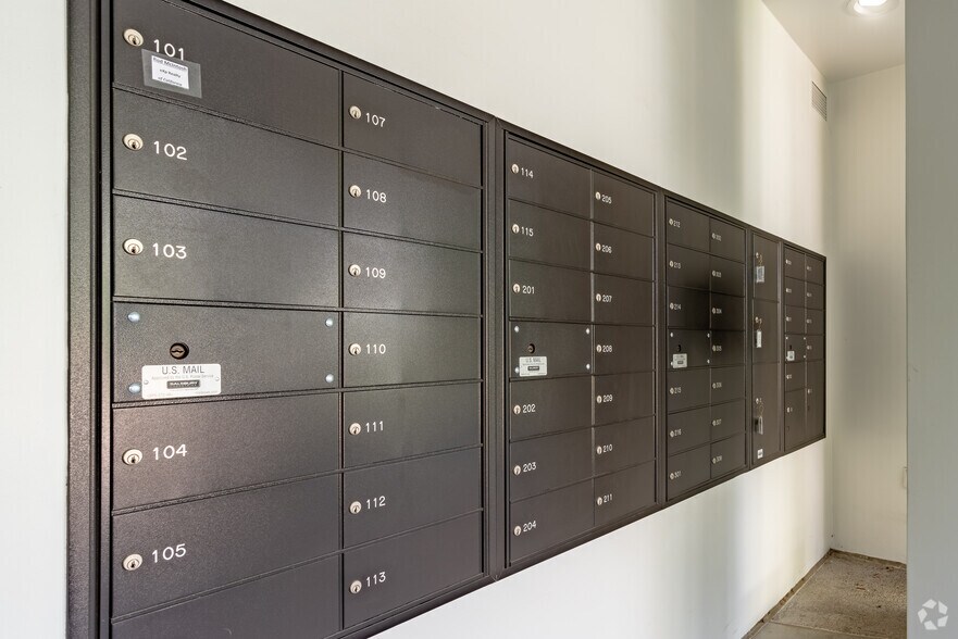 More Photos Of 28494 Westinghouse Pl, Valencia Office For Lease