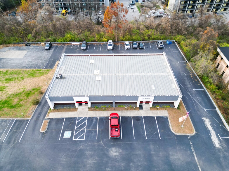 More Photos Of 319 Plus Park Blvd, Nashville Medical For Sale