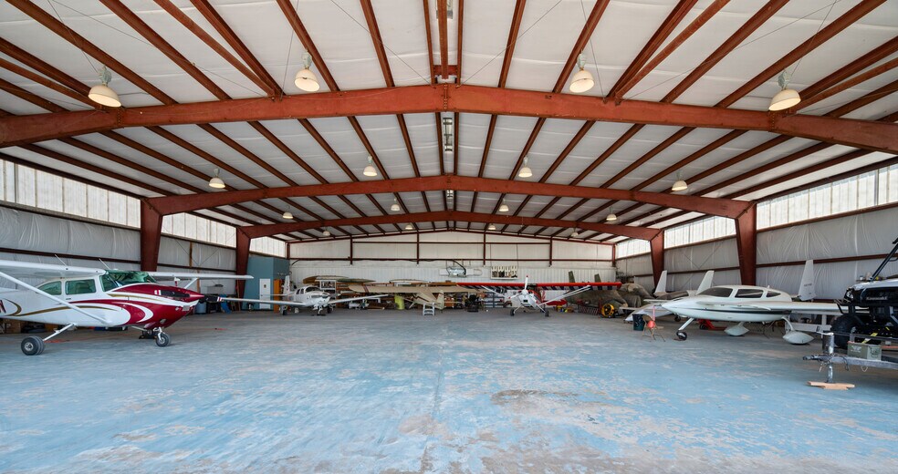 More Photos Of 5519 W Arcola Airport, Arcola Airplane Hangar For Sale