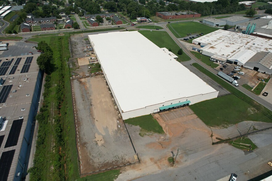 More Photos Of 70 Industrial Dr, Cartersville Warehouse For Sale