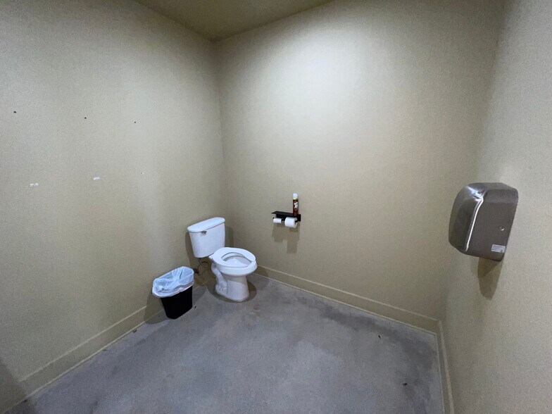 More Photos Of 9606 Interstate 20, Eastland Light Manufacturing For Sale