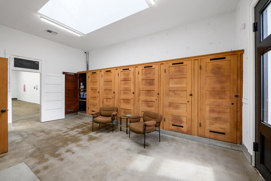 More Photos Of 244 W Florence Ave, Los Angeles Freestanding For Sale