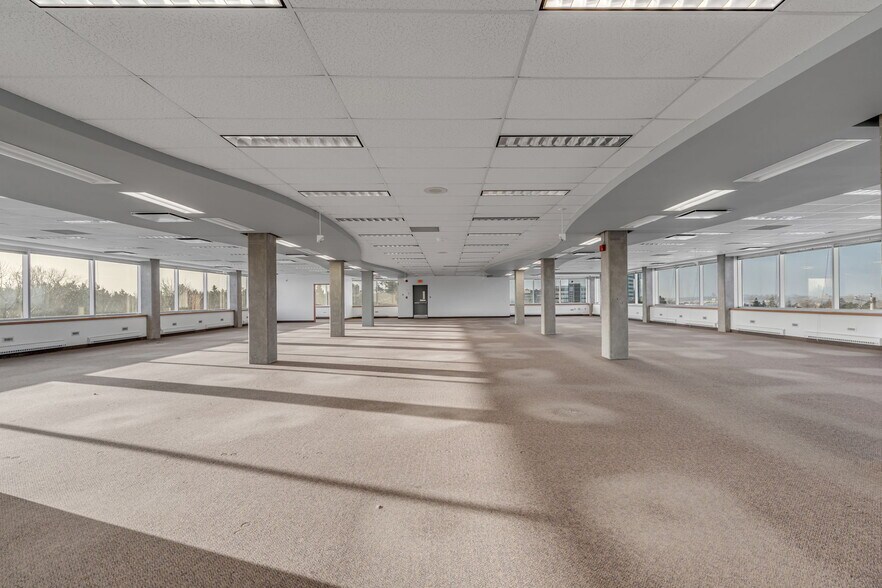 More Photos Of 6500 Boul Guillaume-Couture, Lévis Office For Lease