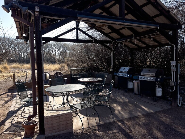 More Photos Of 8933 S Yell Ln, Hereford Hospitality For Sale