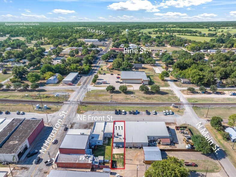 More Photos Of 111 NE Front St, Edgewood Storefront For Sale